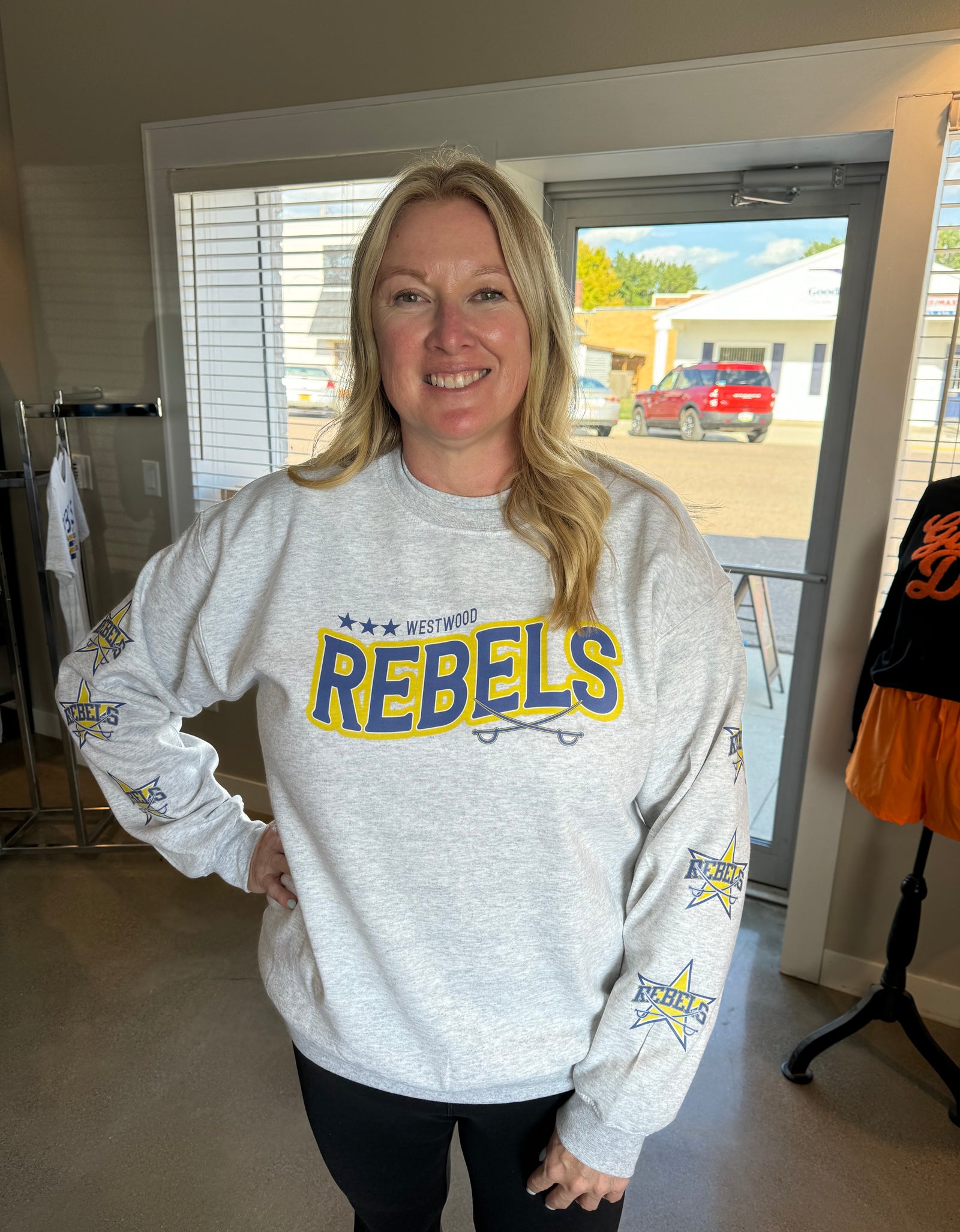 Rebels Crewneck ADULT